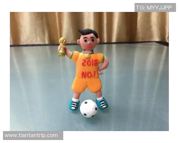 用彩泥打造足球明星形象,展现创意与热情的艺术之旅